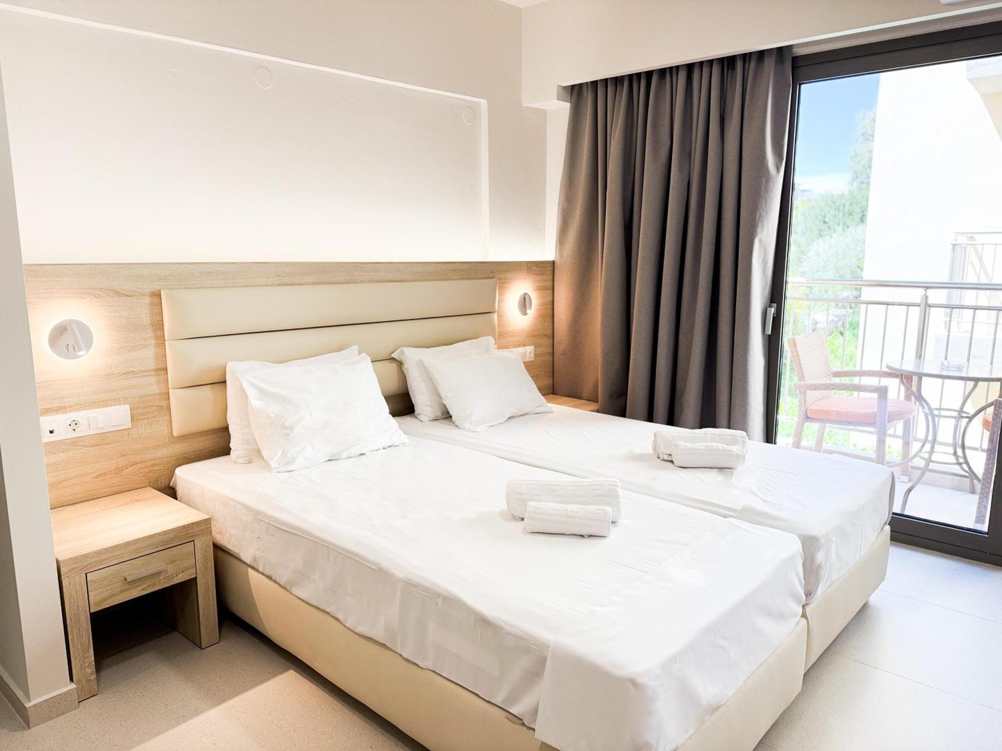 Acropolis Apartments Hersonissos  Dış mekan fotoğraf